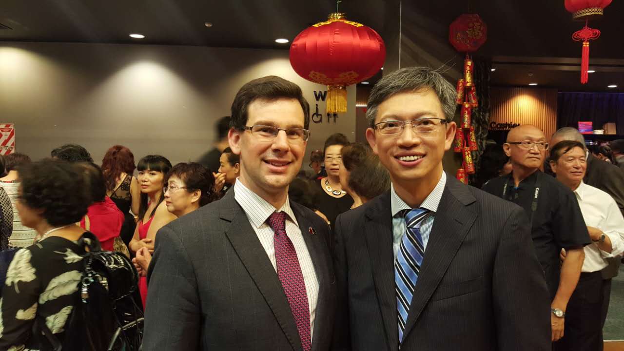 Eastern Bridge founder Simon Appleton with the Chinese Ambassador at the 2017 NZ-China Mayoral Forum in Wellington.