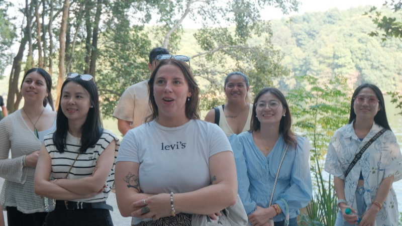 Eastern Bridge volunteers in Jiangxi Province
