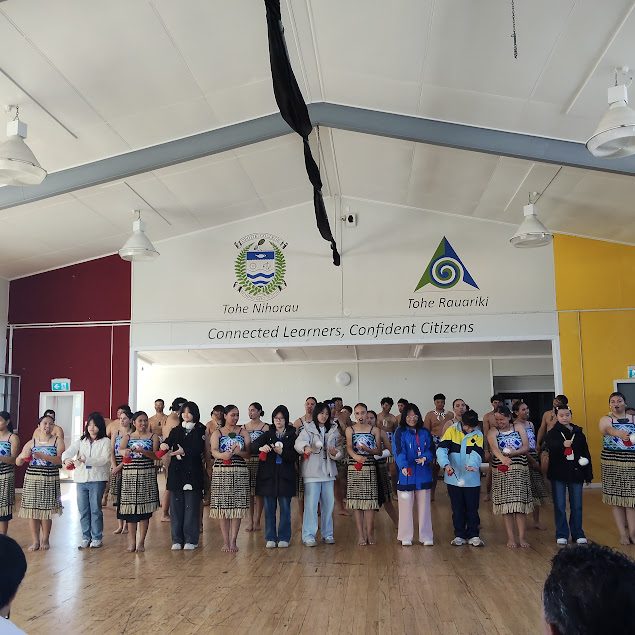 Jiangxi students joining kapa haka with students at Whakatāne High School